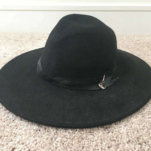 Free People Accessories - Free People wide brim hat